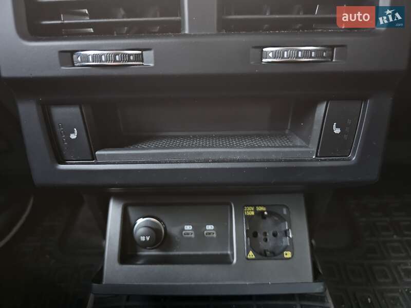 Внедорожник / Кроссовер Volkswagen Touareg 2020 в Киеве