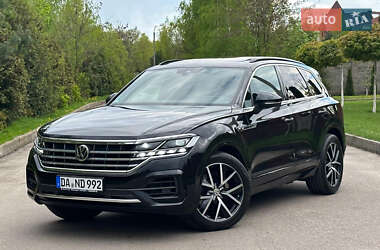 Внедорожник / Кроссовер Volkswagen Touareg 2018 в Сарнах