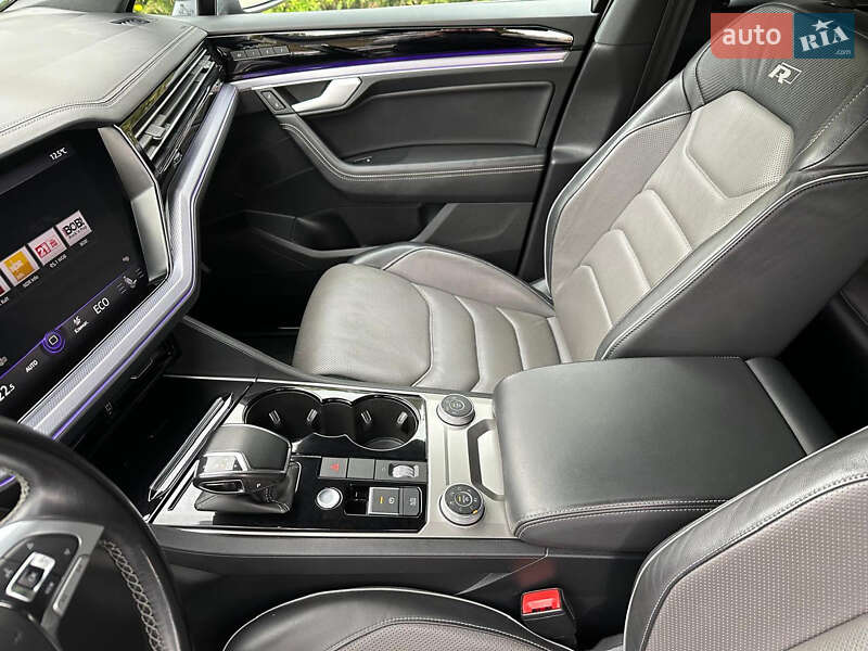 Позашляховик / Кросовер Volkswagen Touareg 2018 в Сарнах фото 81 Позашляховик / Кросовер Volkswagen Touareg 2018 в Сарнах