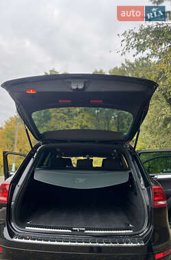 Внедорожник / Кроссовер Volkswagen Touareg 2013 в 