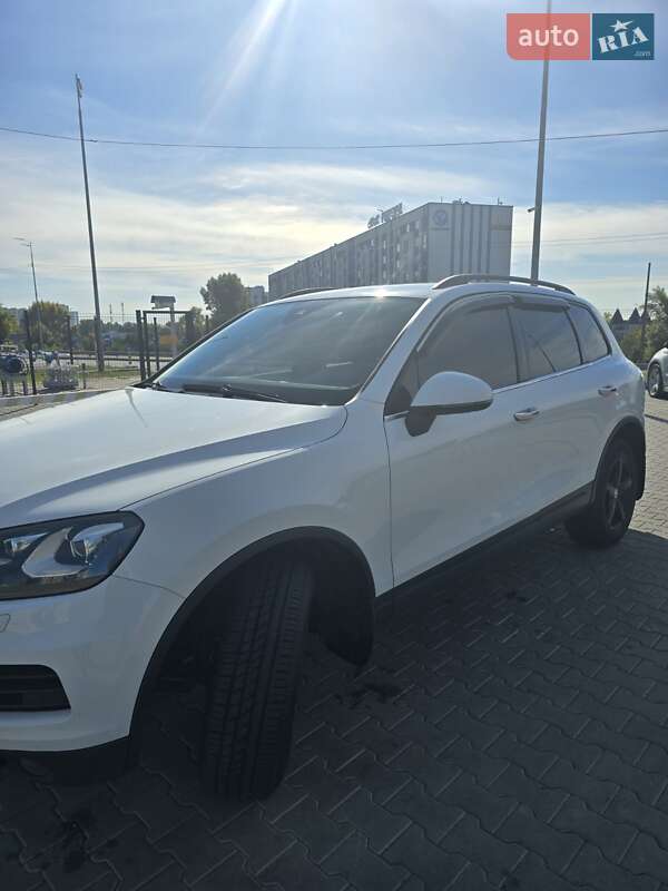 Позашляховик / Кросовер Volkswagen Touareg 2013 в Києві фото 2 Позашляховик / Кросовер Volkswagen Touareg 2013 в Києві