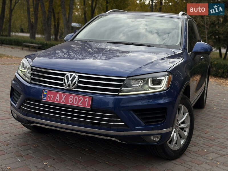 Внедорожник / Кроссовер Volkswagen Touareg 2017 в Лубнах