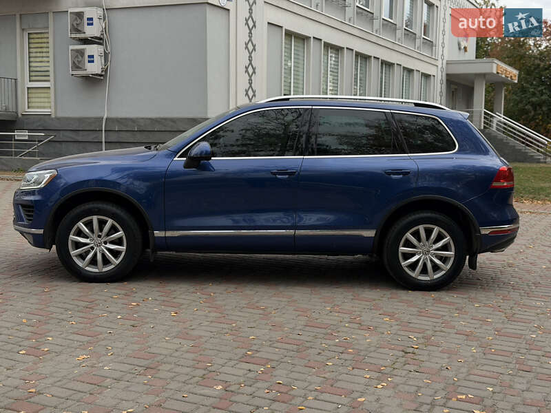 Внедорожник / Кроссовер Volkswagen Touareg 2017 в Лубнах