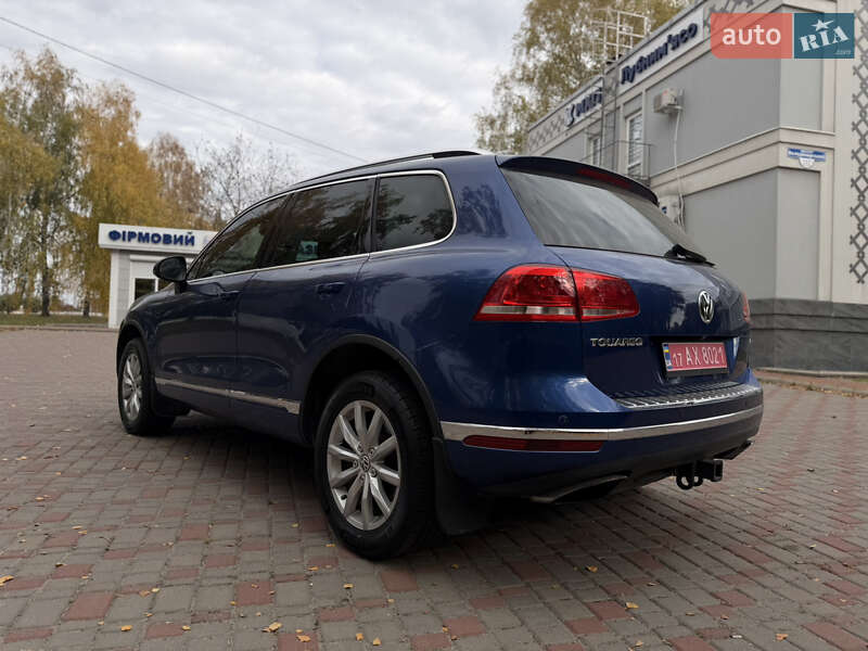 Внедорожник / Кроссовер Volkswagen Touareg 2017 в Лубнах