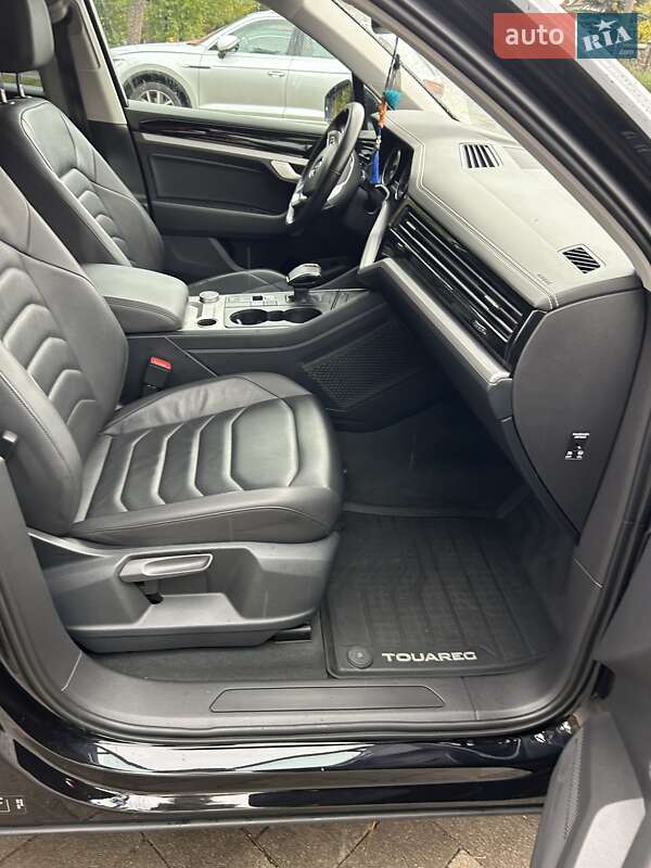 Позашляховик / Кросовер Volkswagen Touareg 2019 в Києві фото 31 Позашляховик / Кросовер Volkswagen Touareg 2019 в Києві