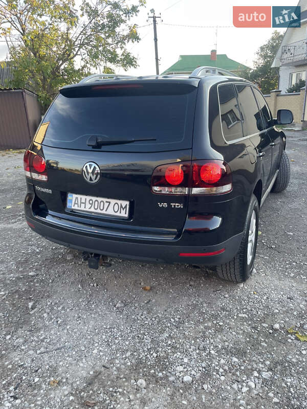 Внедорожник / Кроссовер Volkswagen Touareg 2008 в Днепре
