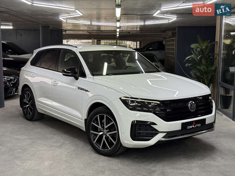 Внедорожник / Кроссовер Volkswagen Touareg 2019 в 