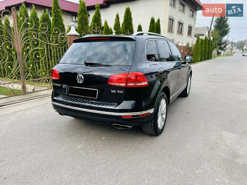 Внедорожник / Кроссовер Volkswagen Touareg 2015 в Грушево