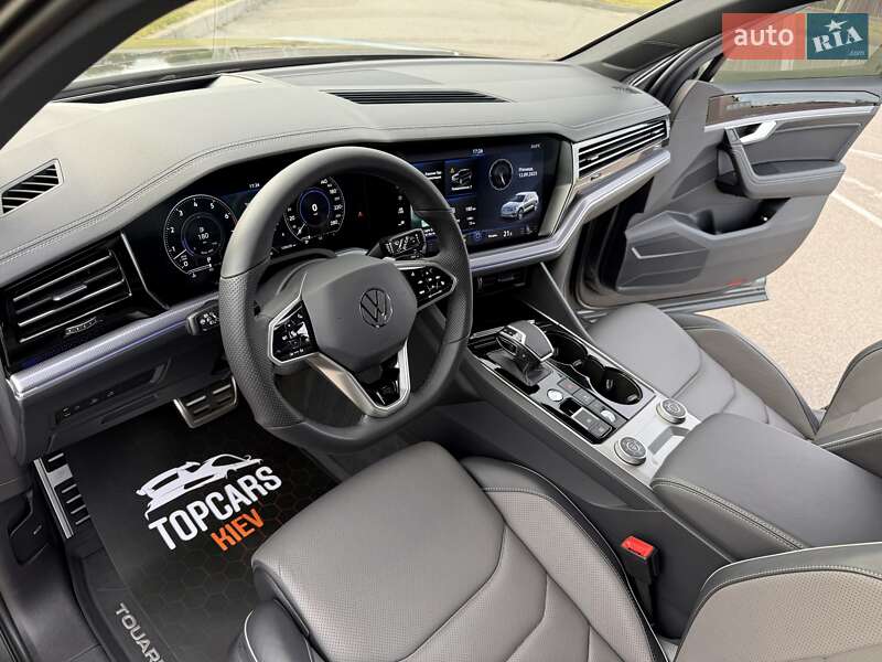 Внедорожник / Кроссовер Volkswagen Touareg 2023 в Киеве