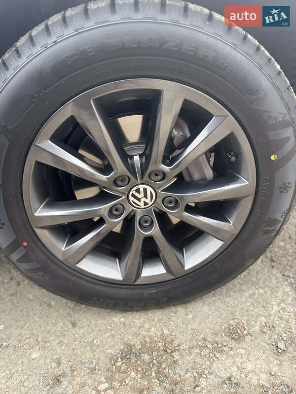 Внедорожник / Кроссовер Volkswagen Touareg 2012 в Днепре фото 15 Внедорожник / Кроссовер Volkswagen Touareg 2012 в Днепре
