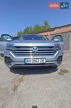 Внедорожник / Кроссовер Volkswagen Touareg 2020 в 