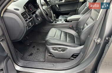 Внедорожник / Кроссовер Volkswagen Touareg 2015 в 