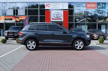 Внедорожник / Кроссовер Volkswagen Touareg 2014 в 