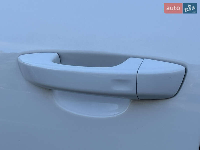 Позашляховик / Кросовер Volkswagen Touareg 2015 в Києві фото 14 Позашляховик / Кросовер Volkswagen Touareg 2015 в Києві