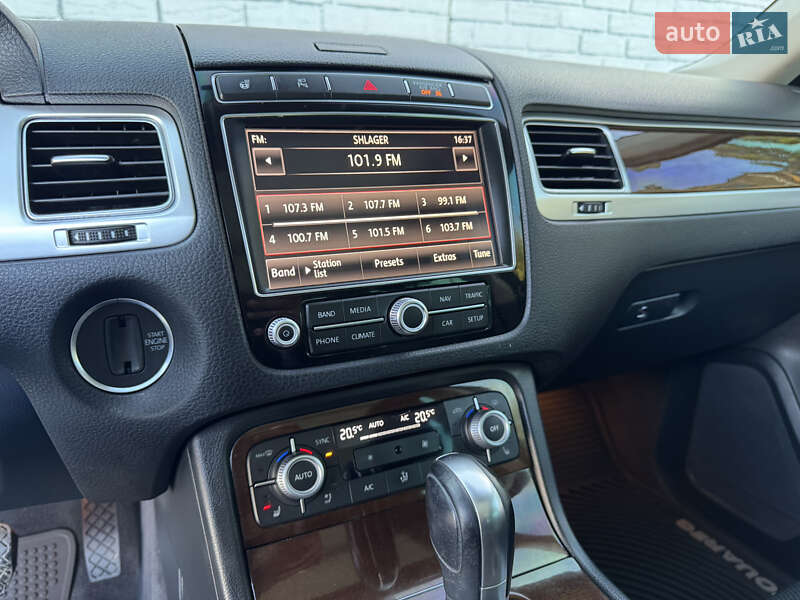 Позашляховик / Кросовер Volkswagen Touareg 2015 в Києві фото 44 Позашляховик / Кросовер Volkswagen Touareg 2015 в Києві