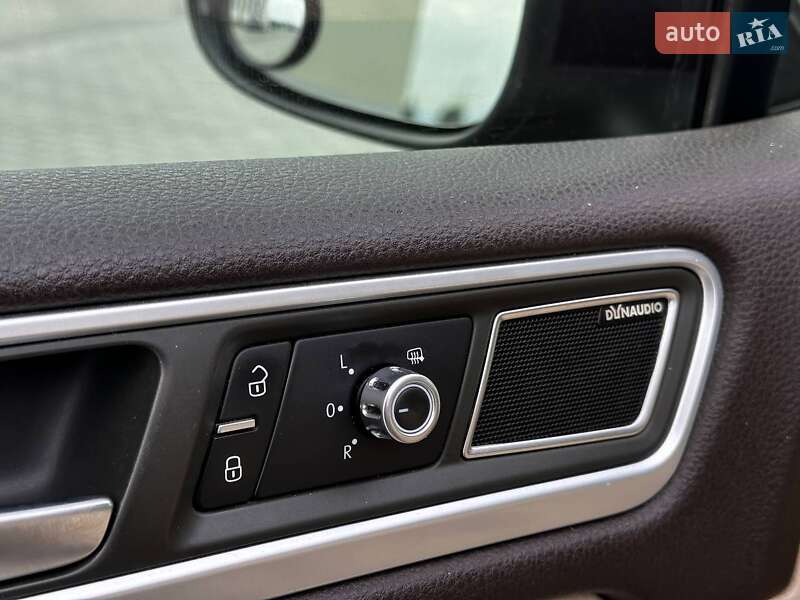 Позашляховик / Кросовер Volkswagen Touareg 2012 в Львові фото 17 Позашляховик / Кросовер Volkswagen Touareg 2012 в Львові