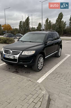 Позашляховик / Кросовер Volkswagen Touareg 2007 в Кам'янець-Подільському