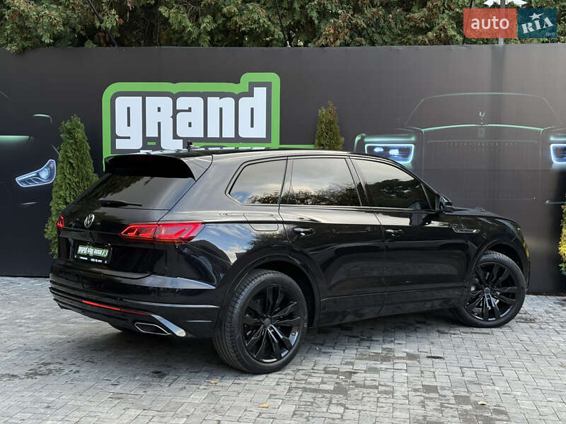 Внедорожник / Кроссовер Volkswagen Touareg 2020 в Киеве