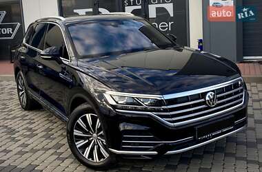 Внедорожник / Кроссовер Volkswagen Touareg 2019 в 