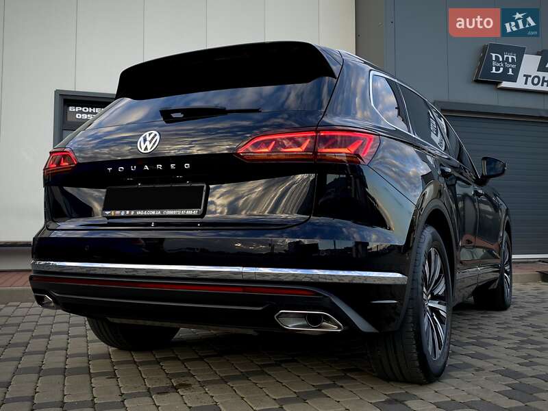 Позашляховик / Кросовер Volkswagen Touareg 2019 в Мукачевому