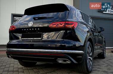Внедорожник / Кроссовер Volkswagen Touareg 2019 в 