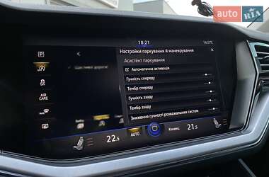 Внедорожник / Кроссовер Volkswagen Touareg 2019 в 