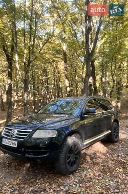 Внедорожник / Кроссовер Volkswagen Touareg 2005 в Ужгороде