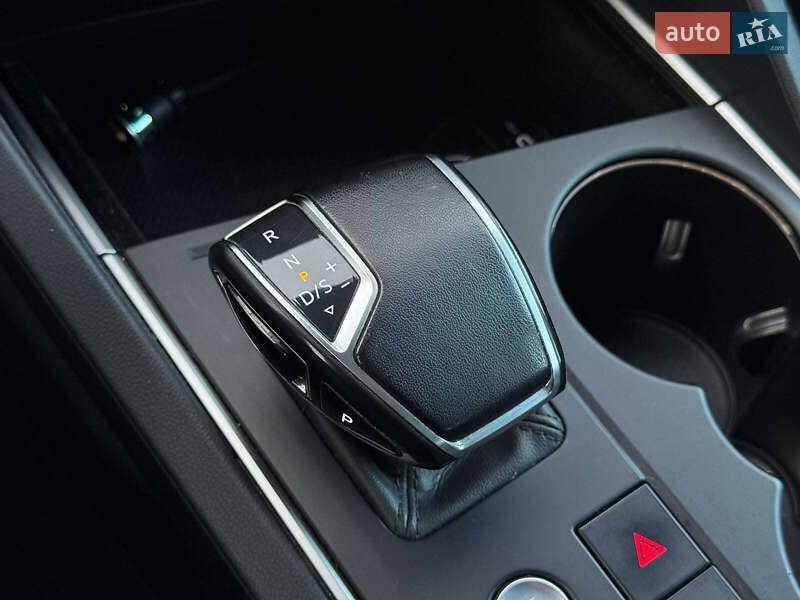 Внедорожник / Кроссовер Volkswagen Touareg 2021 в Киеве фото 22 Внедорожник / Кроссовер Volkswagen Touareg 2021 в Киеве