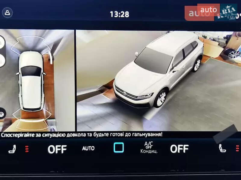 Позашляховик / Кросовер Volkswagen Touareg 2024 в Бучі