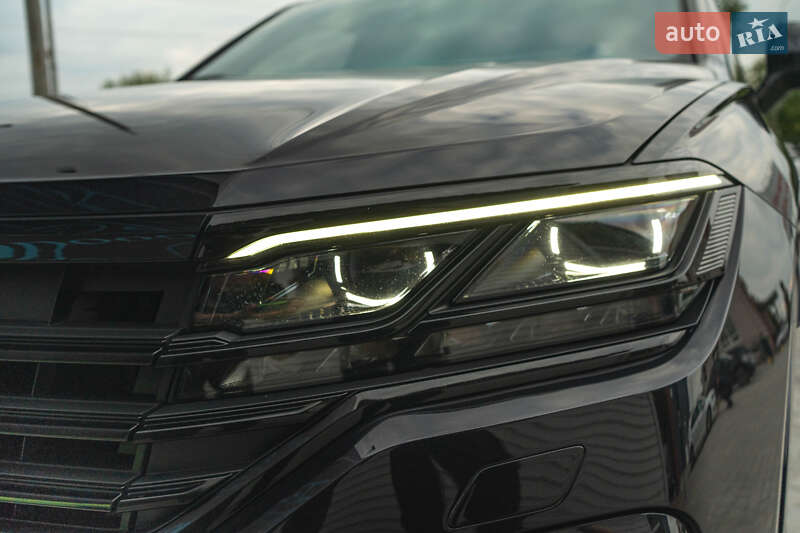 Позашляховик / Кросовер Volkswagen Touareg 2019 в Луцьку