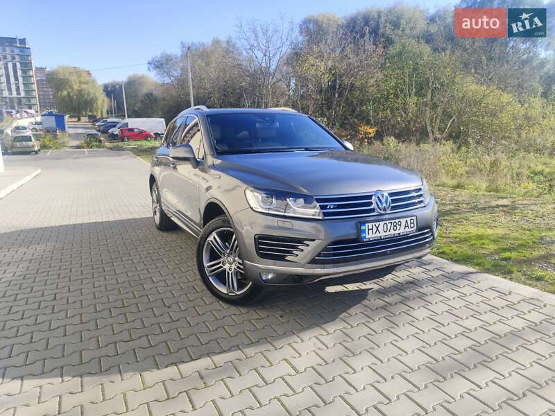 Внедорожник / Кроссовер Volkswagen Touareg 2016 в Хмельницком