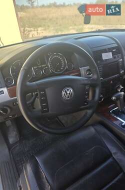 Внедорожник / Кроссовер Volkswagen Touareg 2006 в  фото 11 Внедорожник / Кроссовер Volkswagen Touareg 2006 в