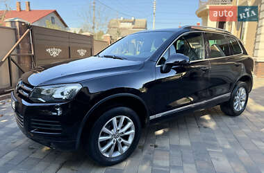 Позашляховик / Кросовер Volkswagen Touareg 2013 в Чернівцях