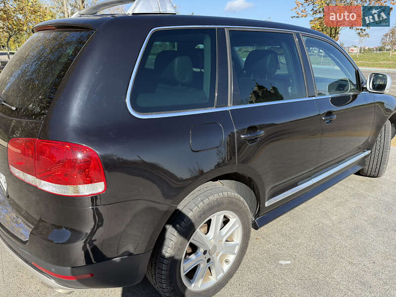 Внедорожник / Кроссовер Volkswagen Touareg 2006 в Одессе