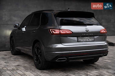 Внедорожник / Кроссовер Volkswagen Touareg 2023 в 