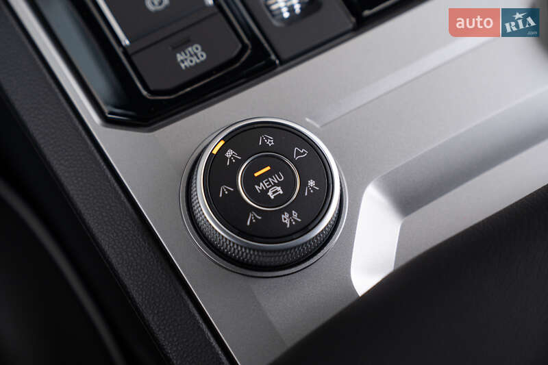 Позашляховик / Кросовер Volkswagen Touareg 2023 в Києві фото 25 Позашляховик / Кросовер Volkswagen Touareg 2023 в Києві