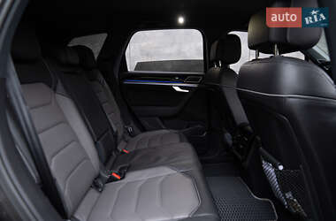 Внедорожник / Кроссовер Volkswagen Touareg 2023 в 