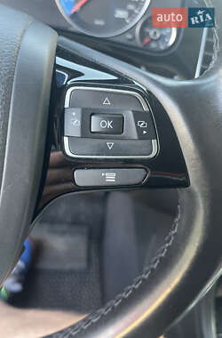 Позашляховик / Кросовер Volkswagen Touareg 2015 в 