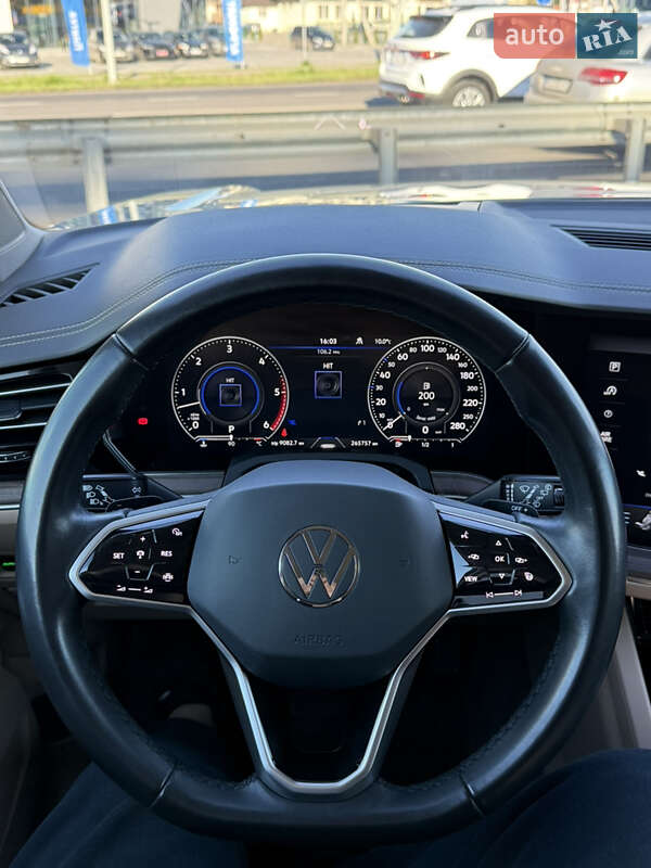 Позашляховик / Кросовер Volkswagen Touareg 2022 в Луцьку фото 14 Позашляховик / Кросовер Volkswagen Touareg 2022 в Луцьку
