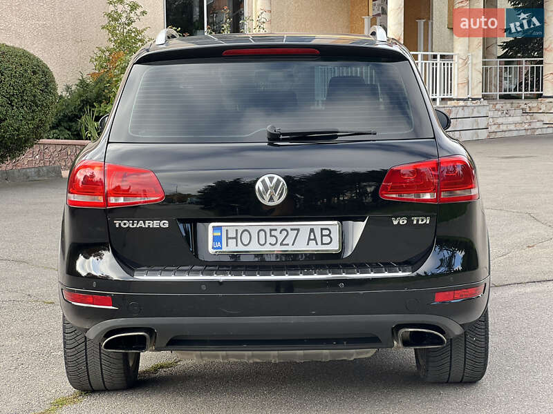 Внедорожник / Кроссовер Volkswagen Touareg 2011 в Тернополе