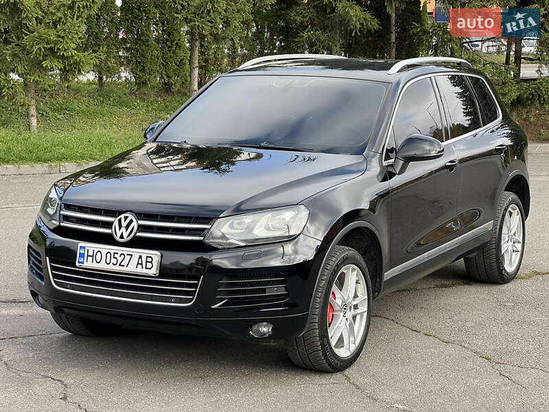 Внедорожник / Кроссовер Volkswagen Touareg 2011 в Тернополе