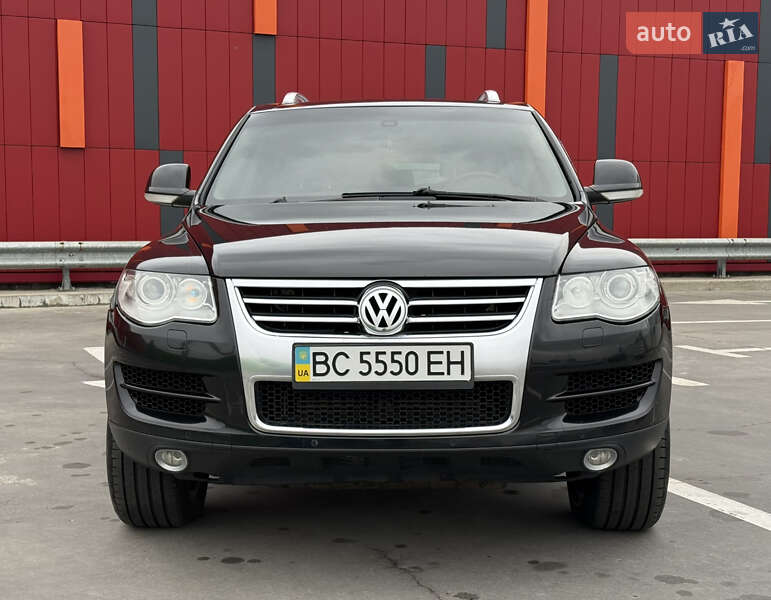 Внедорожник / Кроссовер Volkswagen Touareg 2007 в Киеве