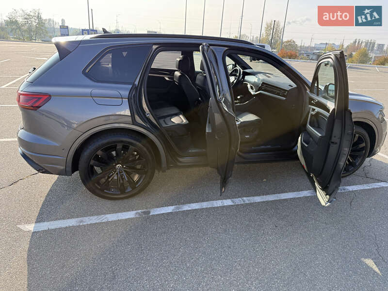 Внедорожник / Кроссовер Volkswagen Touareg 2019 в Киеве фото 9 Внедорожник / Кроссовер Volkswagen Touareg 2019 в Киеве