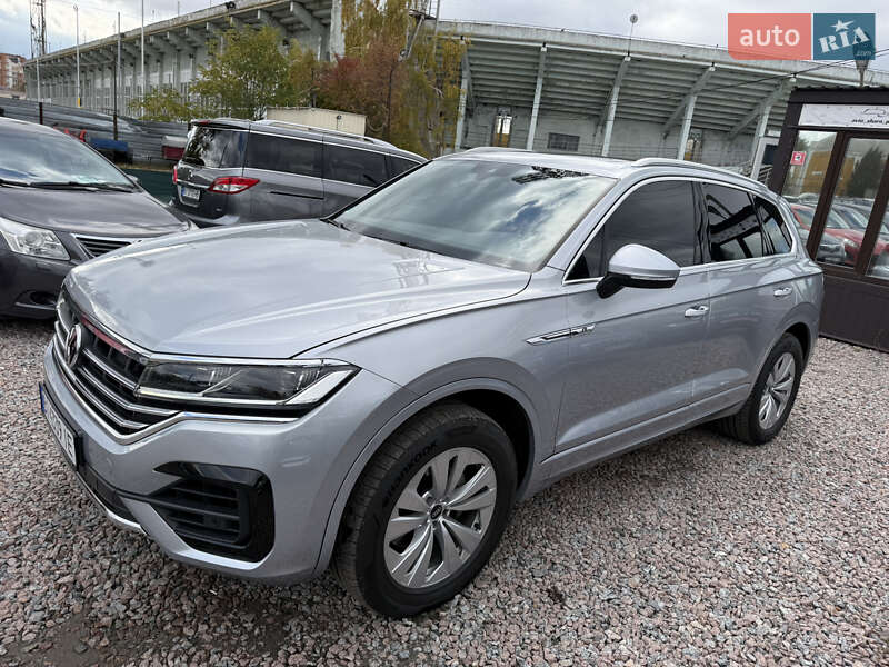 Внедорожник / Кроссовер Volkswagen Touareg 2018 в Полтаве фото 6 Внедорожник / Кроссовер Volkswagen Touareg 2018 в Полтаве