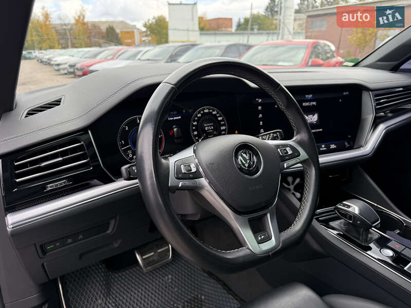 Внедорожник / Кроссовер Volkswagen Touareg 2018 в Полтаве фото 25 Внедорожник / Кроссовер Volkswagen Touareg 2018 в Полтаве