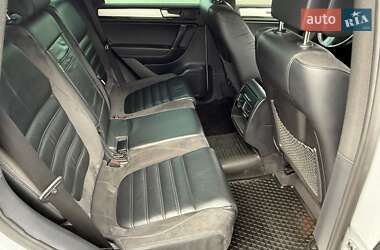 Внедорожник / Кроссовер Volkswagen Touareg 2012 в 