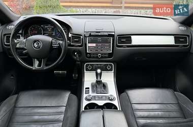 Внедорожник / Кроссовер Volkswagen Touareg 2012 в 