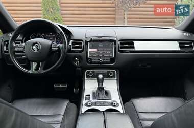 Внедорожник / Кроссовер Volkswagen Touareg 2012 в 