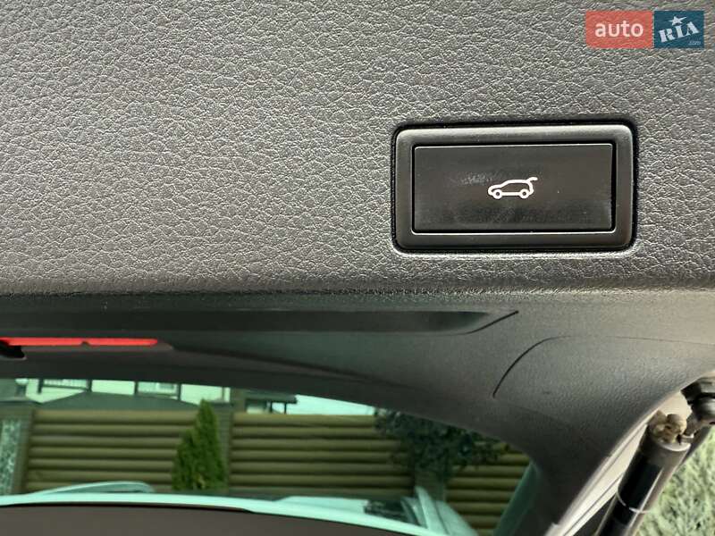 Позашляховик / Кросовер Volkswagen Touareg 2012 в Києві фото 80 Позашляховик / Кросовер Volkswagen Touareg 2012 в Києві