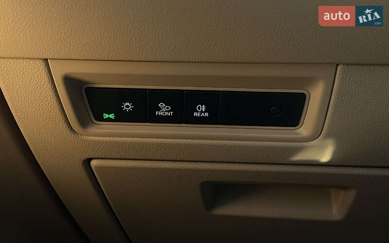 Позашляховик / Кросовер Volkswagen Touareg 2021 в Львові